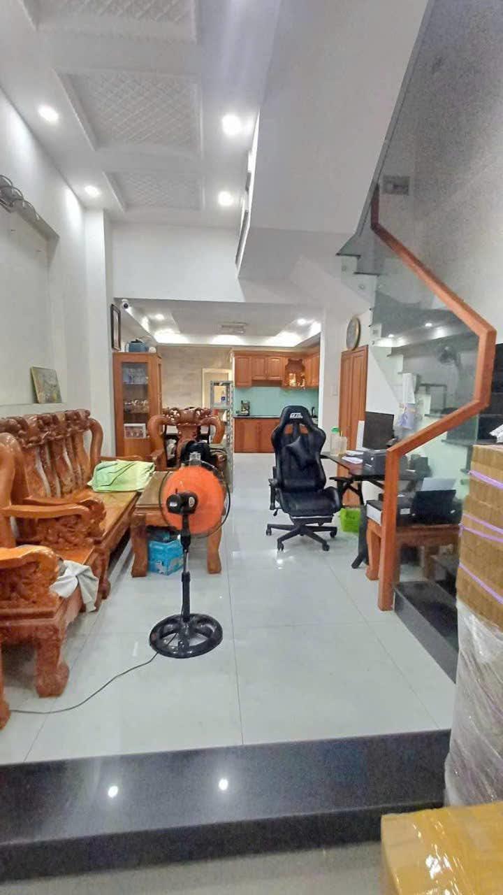 Bán Nhà 4 Tầng Hẻm Xe Tải Gò Vấp , 74M² ,Sổ Vuông , Cách Mặt Tiền 3 Căn ,Giá Chỉ 8.xTỷ - Ảnh 3